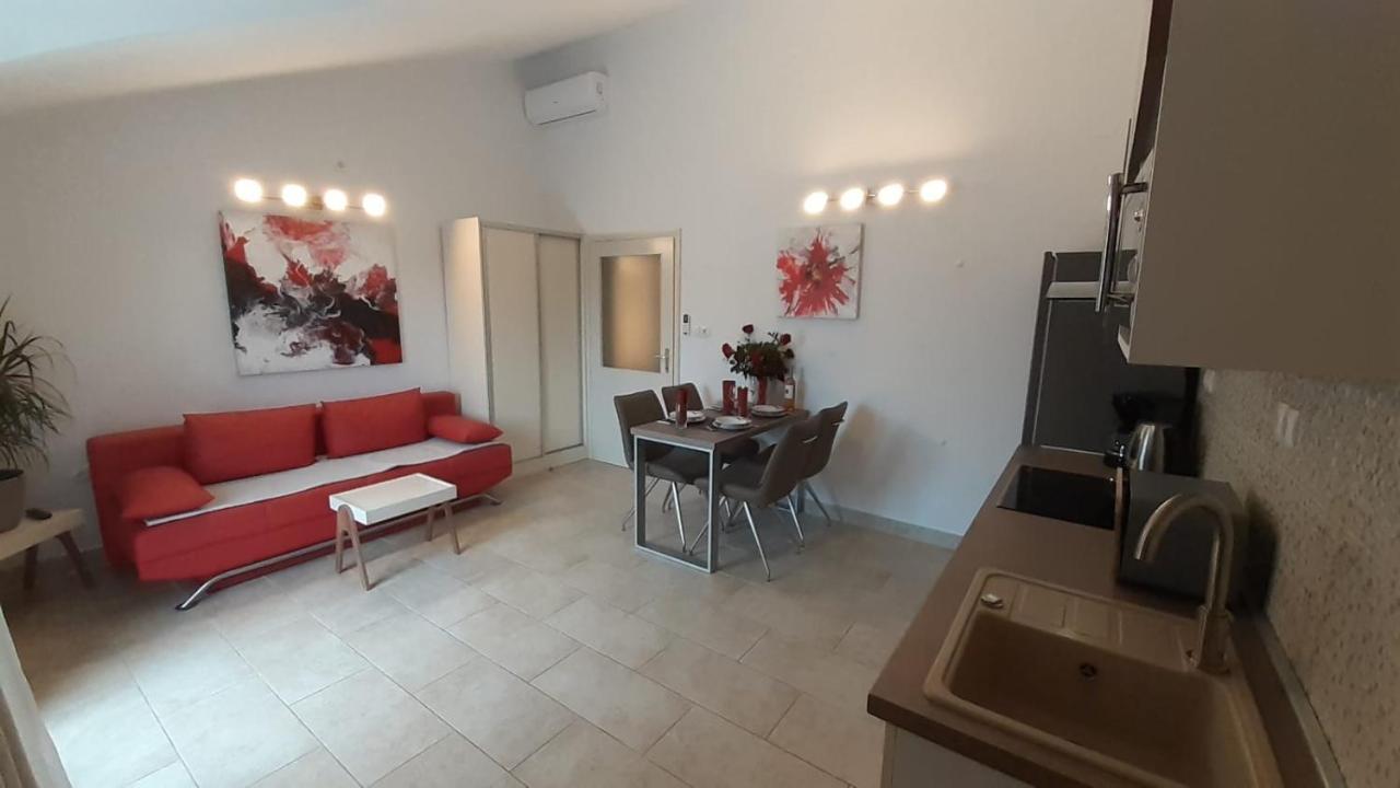 Holiday Hvar Vrbanj 外观 照片