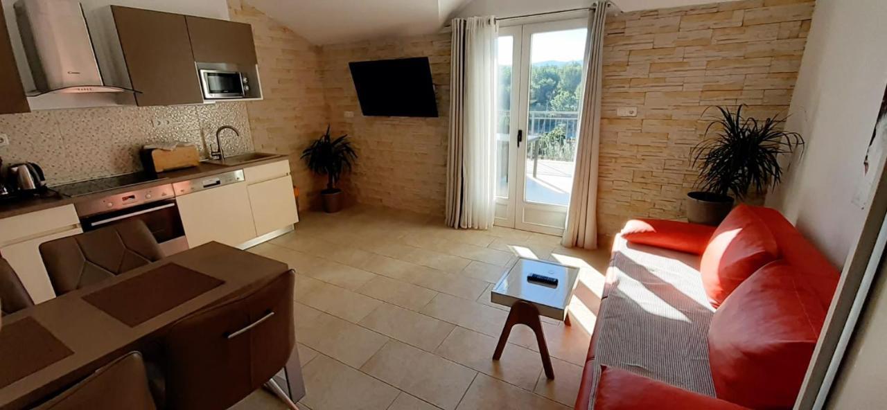 Holiday Hvar Vrbanj 外观 照片