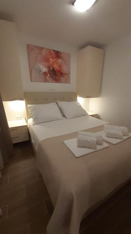 Holiday Hvar Vrbanj 外观 照片