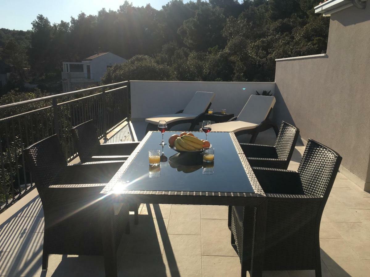 Holiday Hvar Vrbanj 外观 照片