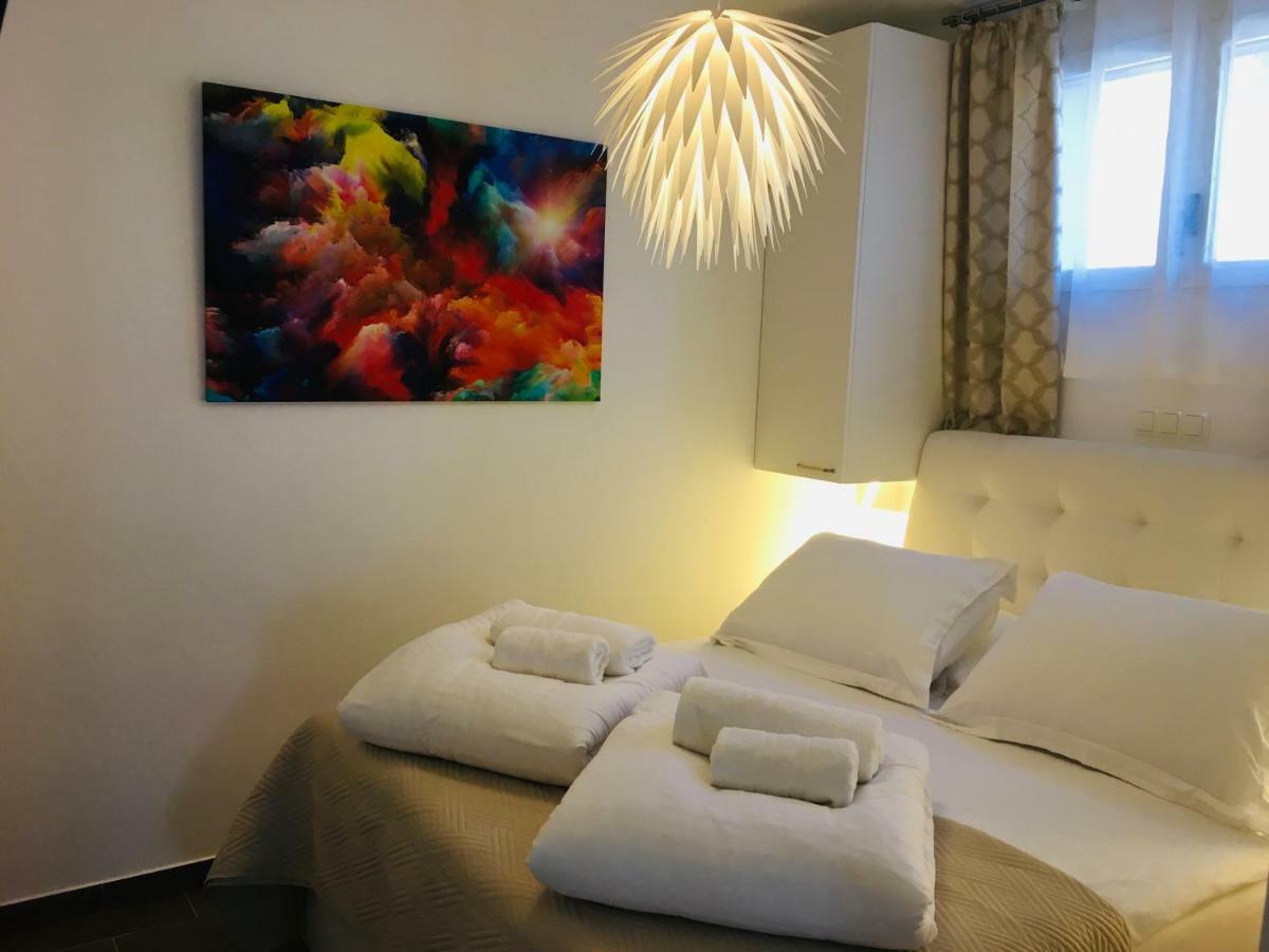 Holiday Hvar Vrbanj 外观 照片