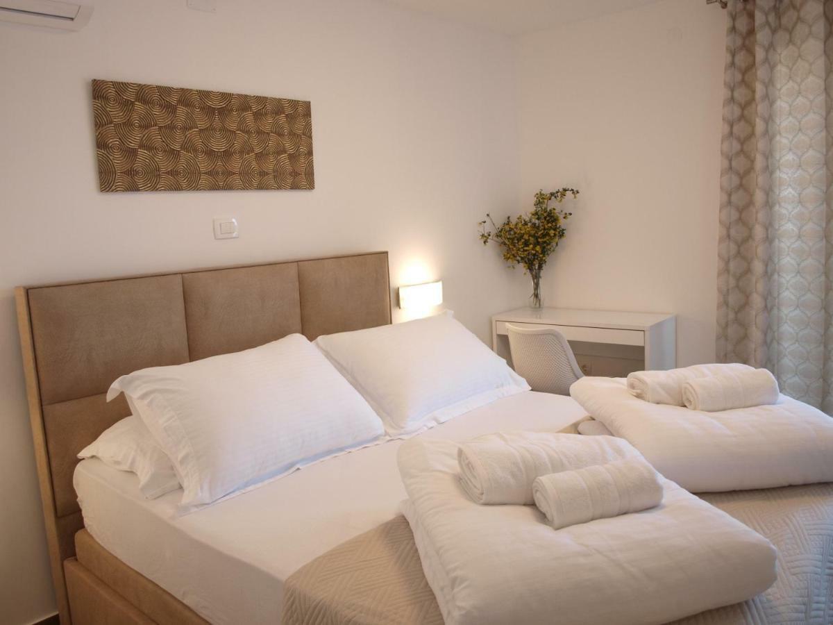 Holiday Hvar Vrbanj 外观 照片